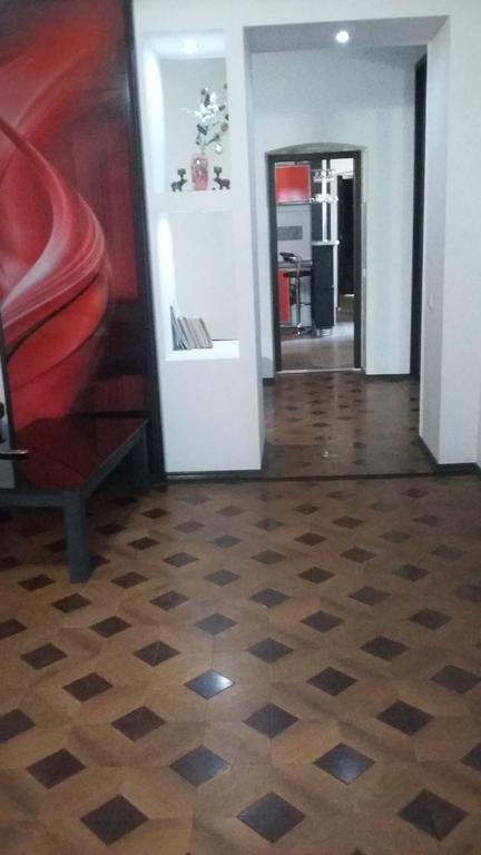 Апартаменти Біля Оперного І Форуму В Центрі إلفيف المظهر الخارجي الصورة